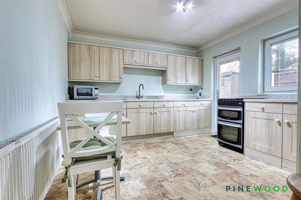 Property photo 3 of 26 Kitchen Diner