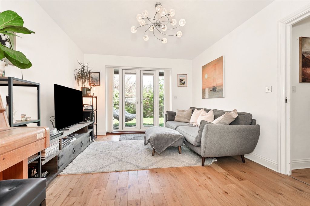 Property photo 2 of 17 Picture No. 04