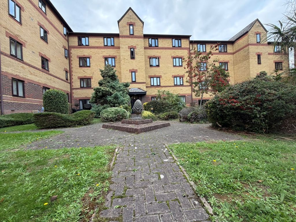 Property photo 1 of 8