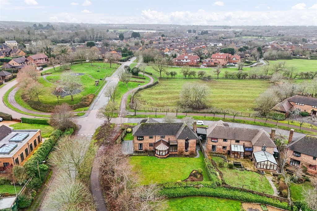 Property photo 2 of 34 2Redlanddrweb15.Jpg