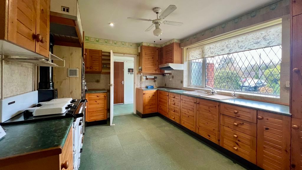 Property photo 3 of 20 Photo 33