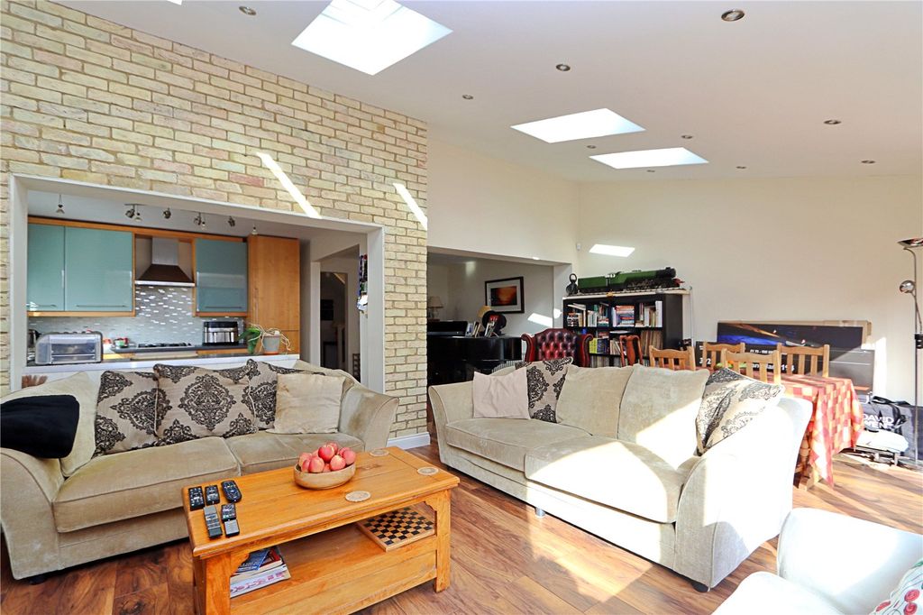 Property photo 3 of 18 Picture No. 13