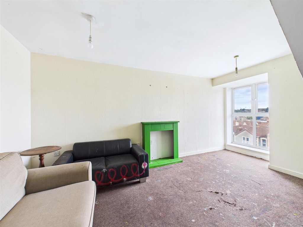 Property photo 2 of 9 1 - Flat 99 The Maytrees.Jpg