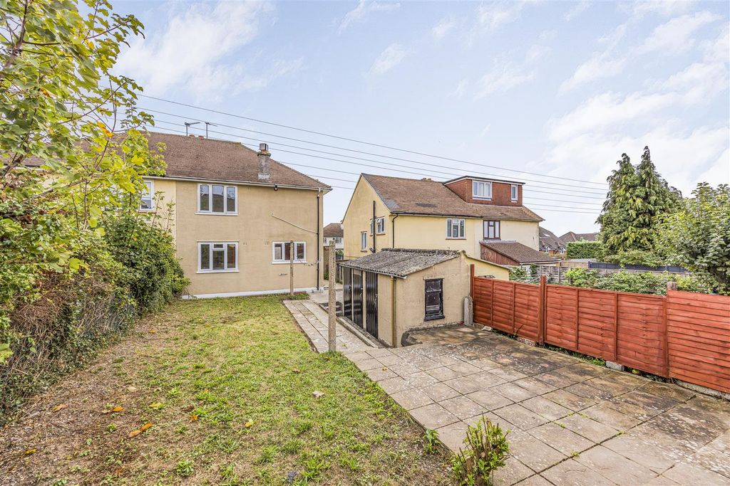 Property photo 1 of 23 9 Blakemere Crescent, Paulsgrove-Porticomarketing-
