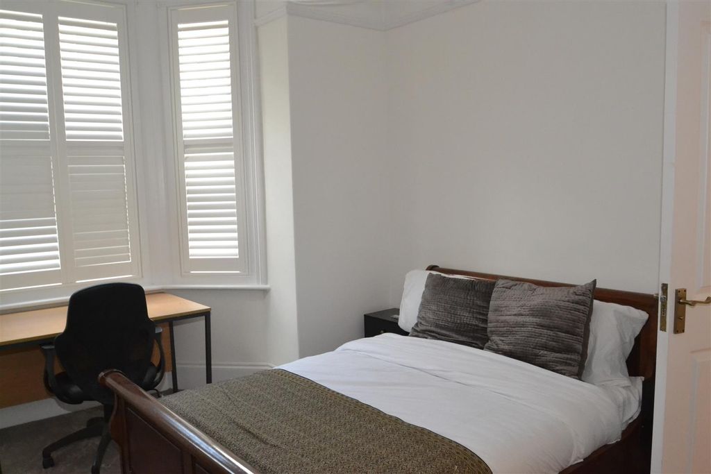 Additional image 5 of 5 bed shared accommodation to rentMount Pleasant Rd EX4
