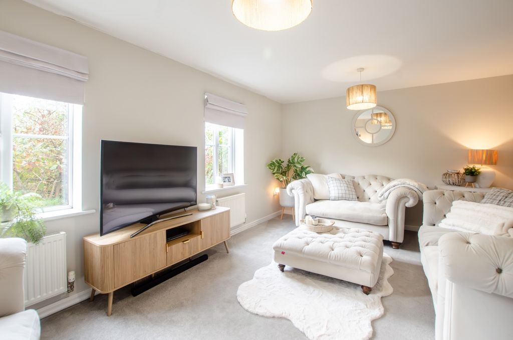 Property photo 2 of 13 17 Gwithian Road Tps Bodmin 01208 74182-16