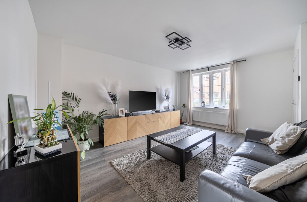 Property photo 2 of 14 1424564-1-69B05Ed...