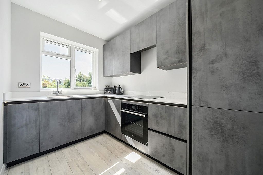 Property photo 2 of 12 Kitchen