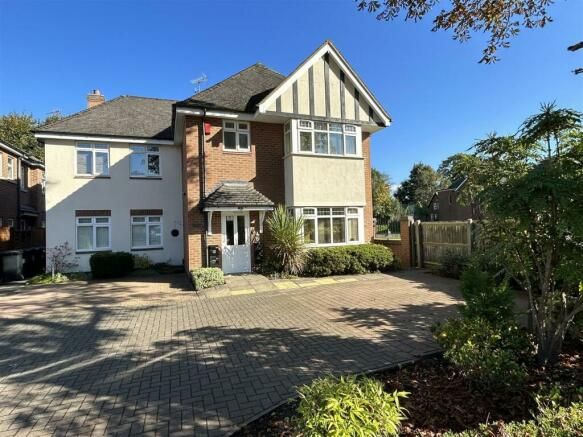Property photo 1 of 8