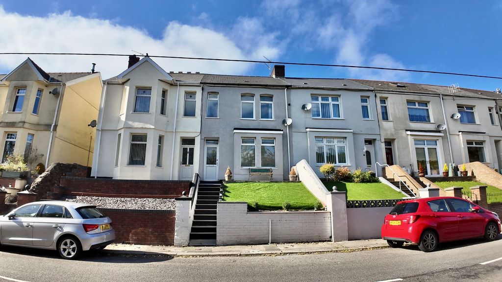 Property photo 1 of 25