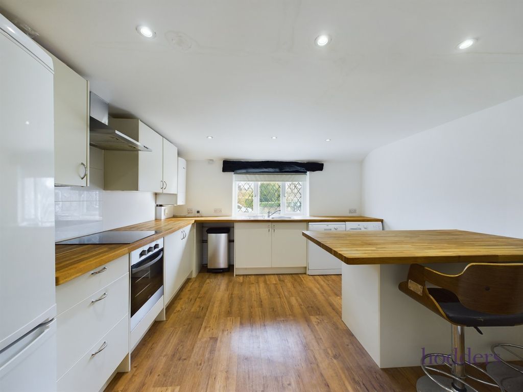 Property photo 2 of 16 Picture No. 05