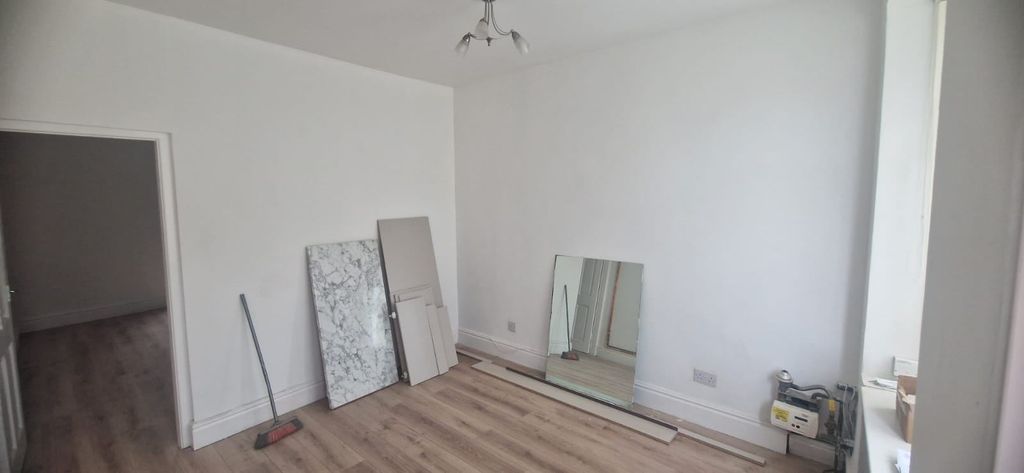 Property photo 2 of 11 Living Room