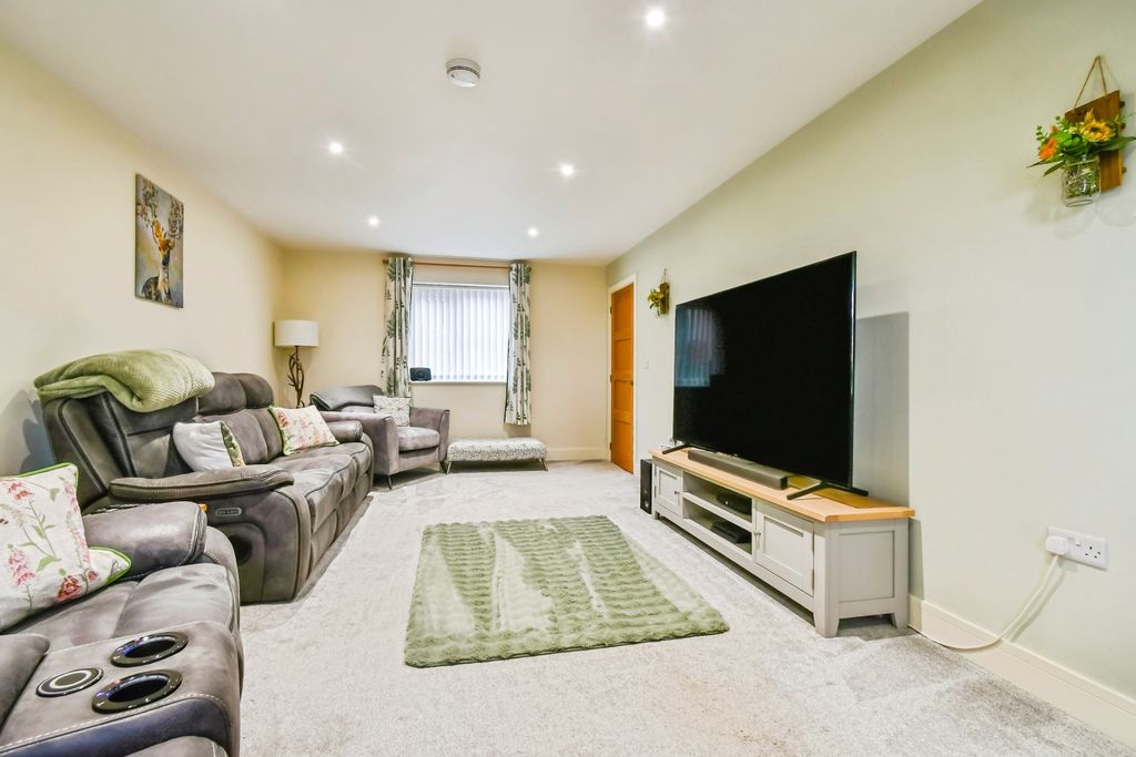 Property photo 3 of 20 Dsc_5979