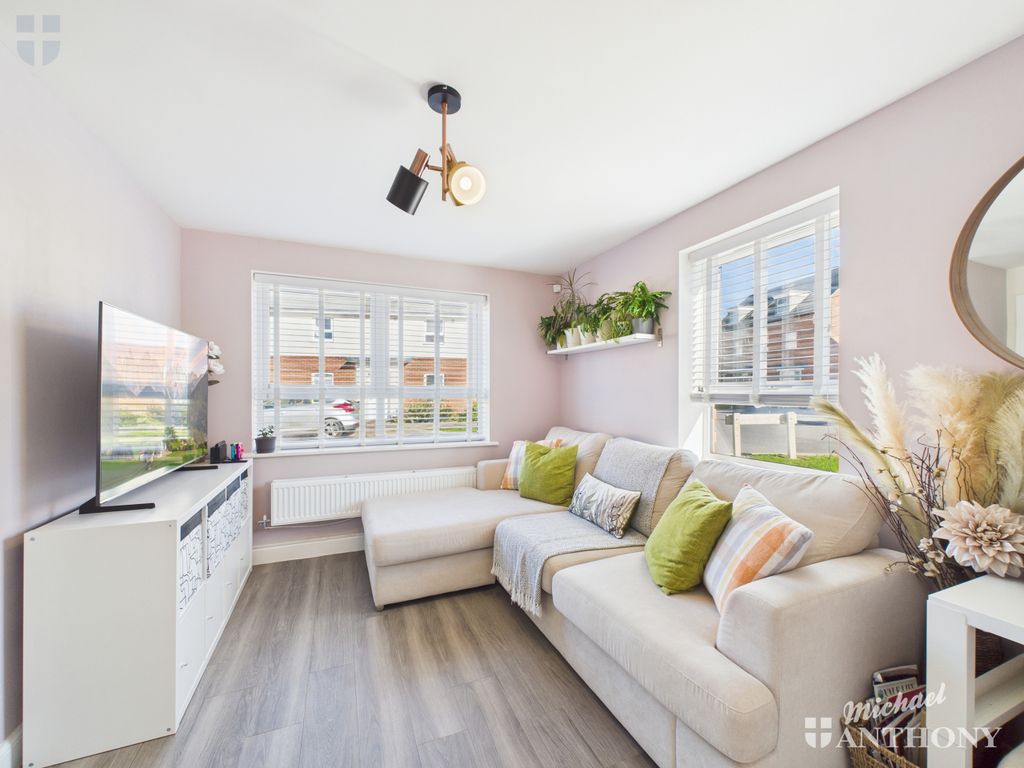 Property photo 2 of 16 Cam03218G0-Pr0783-Still006