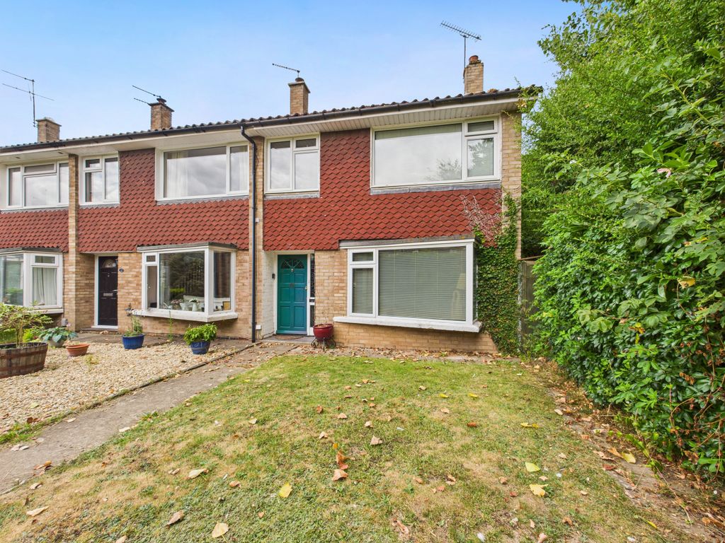 Property photo 1 of 18 Cam01354G0-Pr0566-Still016
