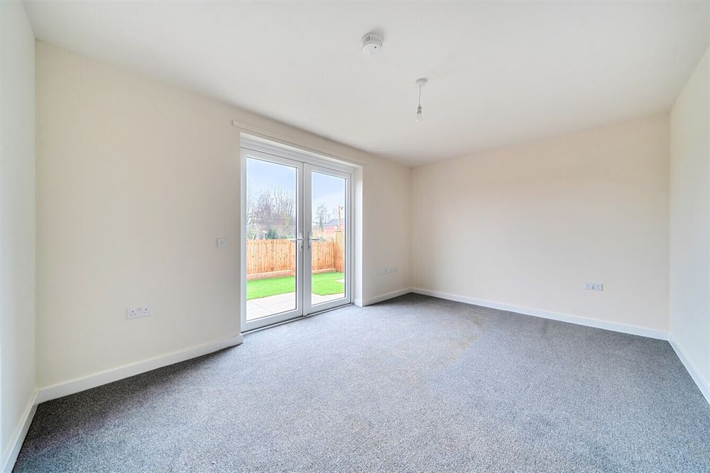 Property photo 2 of 9 Living Room