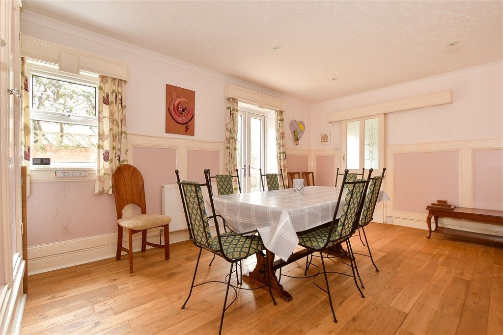 Property photo 3 of 18 Dining Room