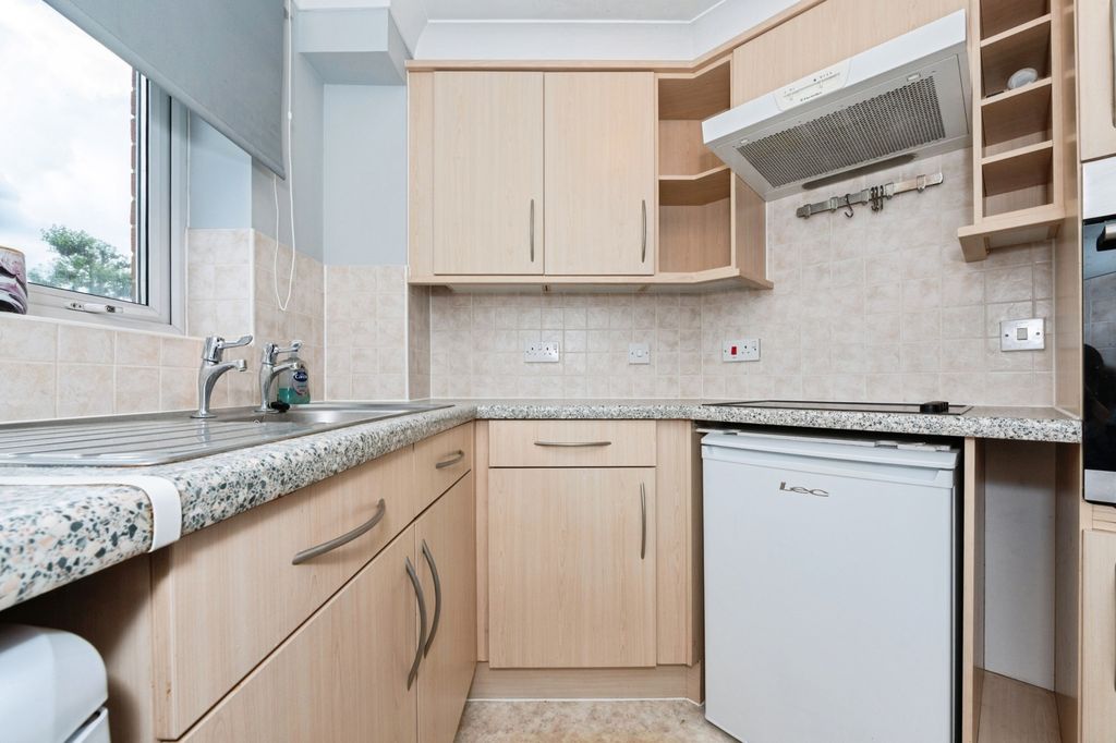 Property photo 2 of 13 Kitchen