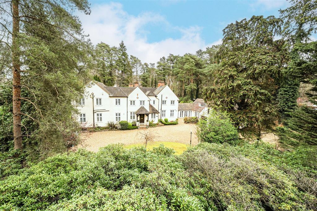 Property photo 1 of 45 Front