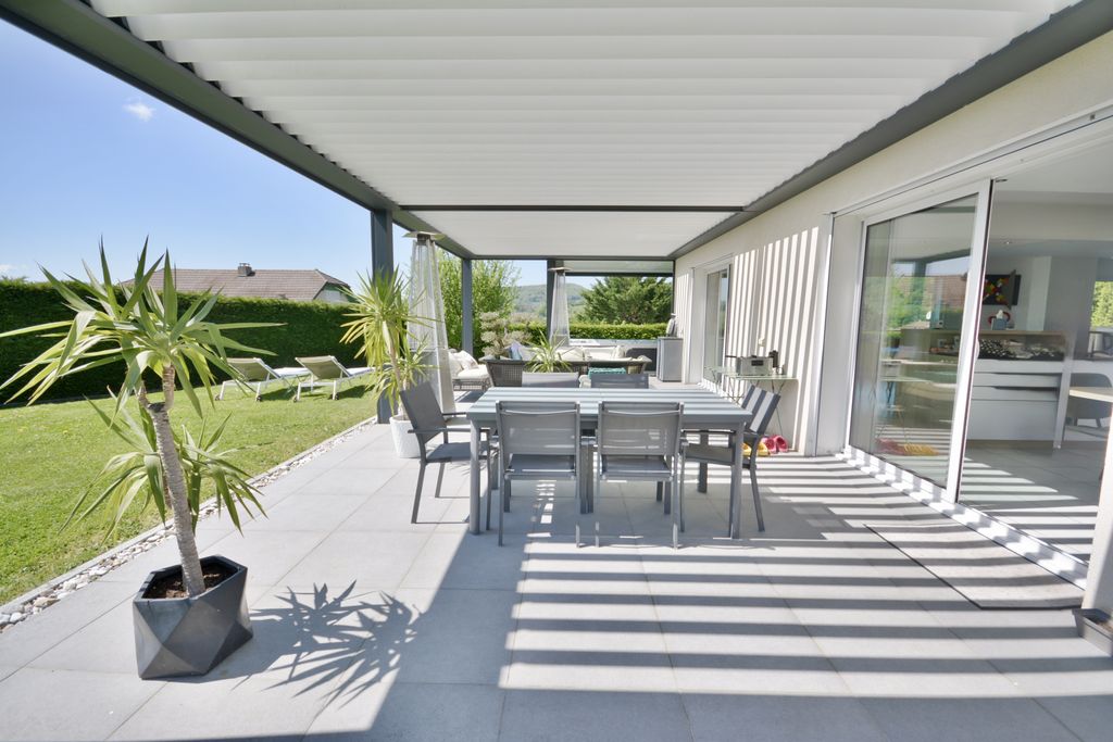 Property photo 2 of 15