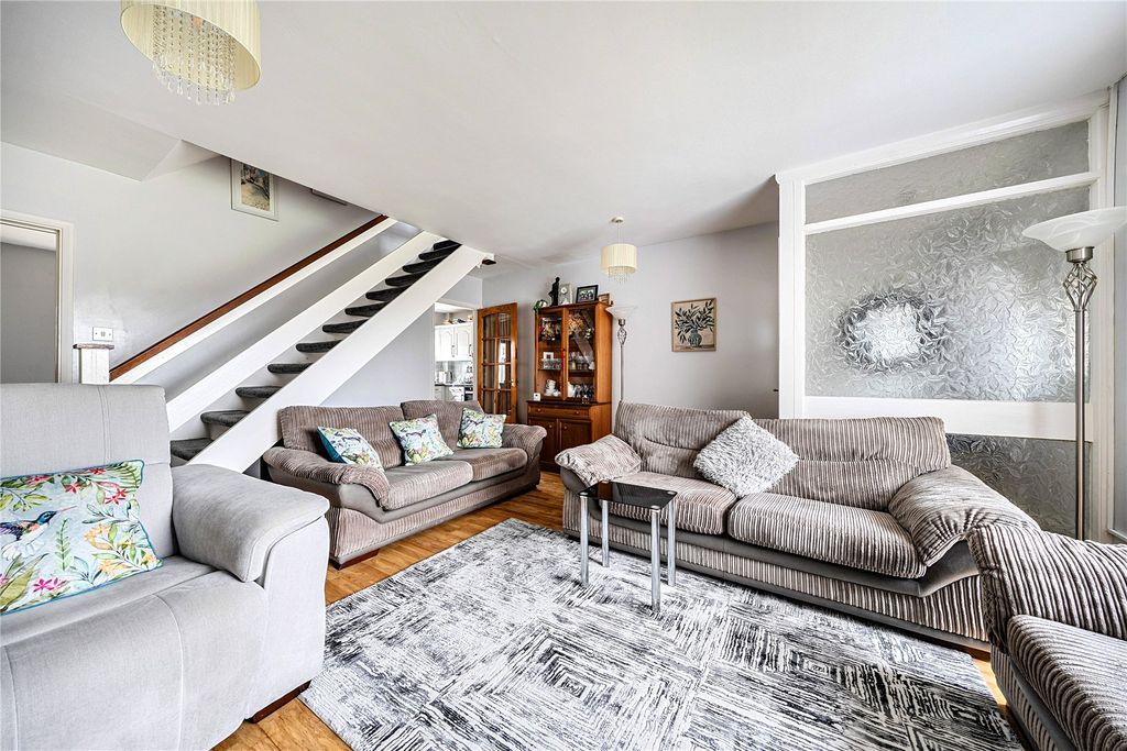 Property photo 2 of 22 Picture No. 16