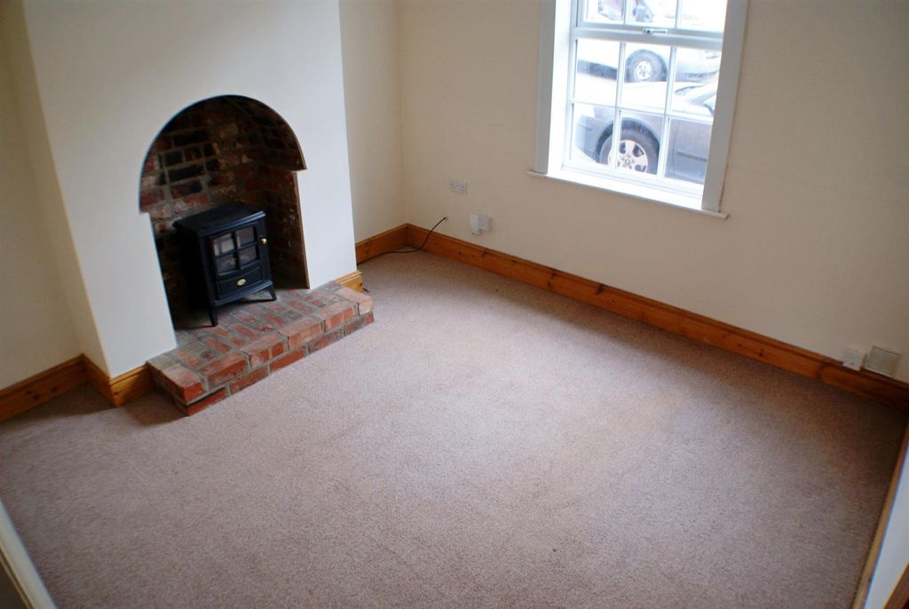 Property photo 3 of 8