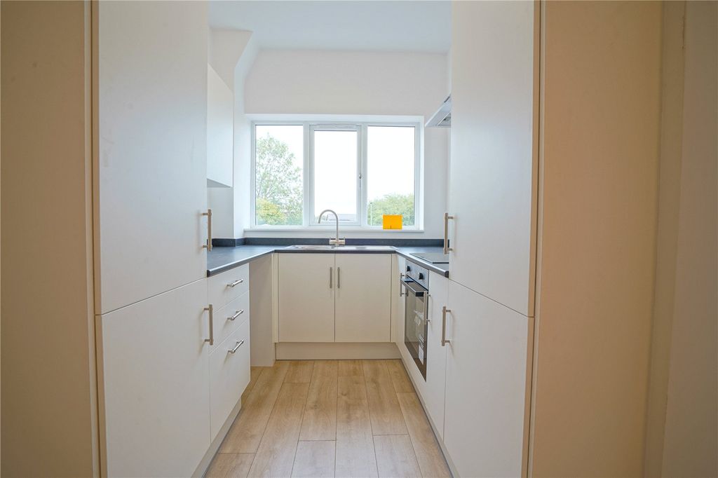 Property photo 3 of 14 Picture No. 05