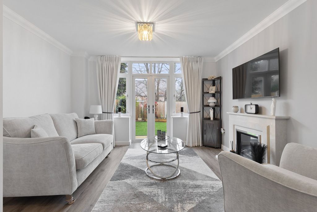 Property photo 2 of 22