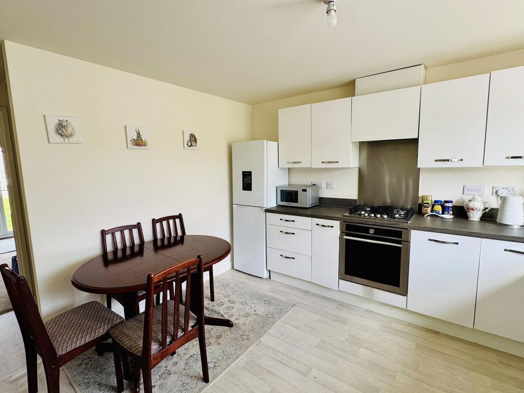 Property photo 3 of 15 Kitchen