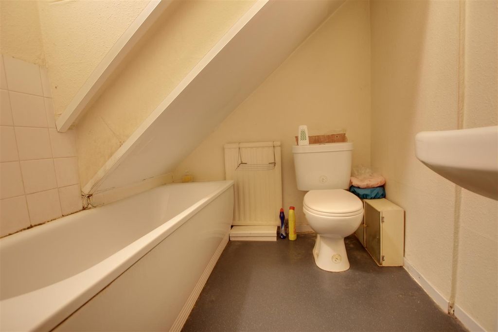 Property photo 3 of 4 4363052