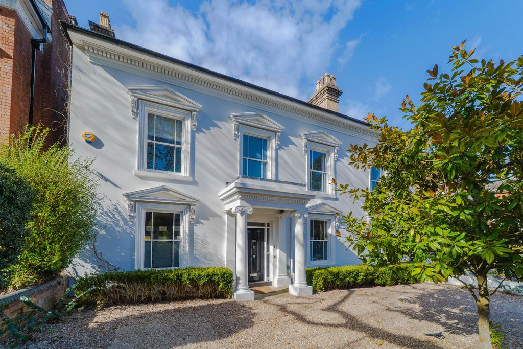 Property photo 1 of 54
