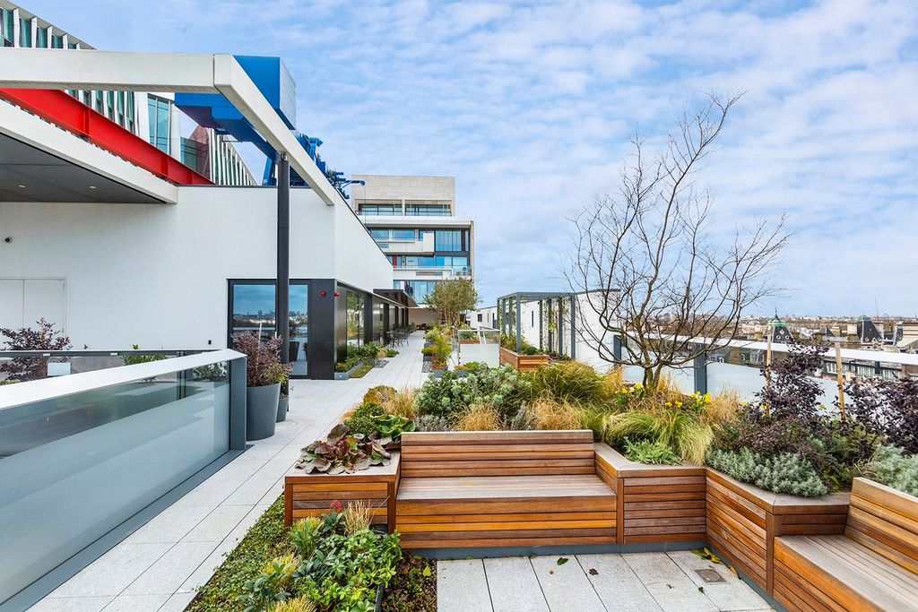 Property photo 3 of 11