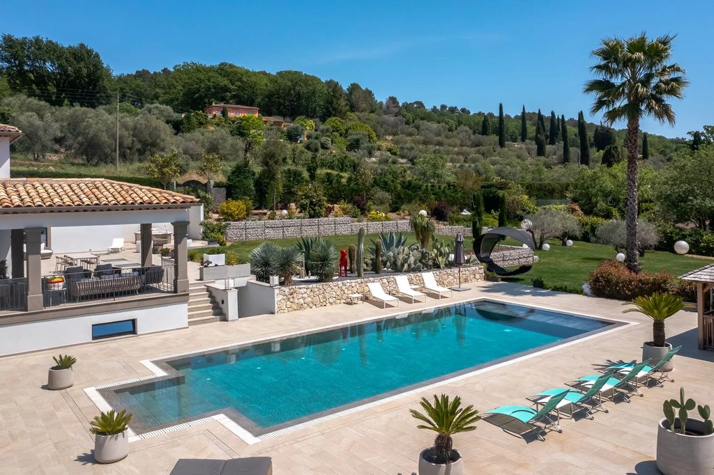 Property photo 2 of 47