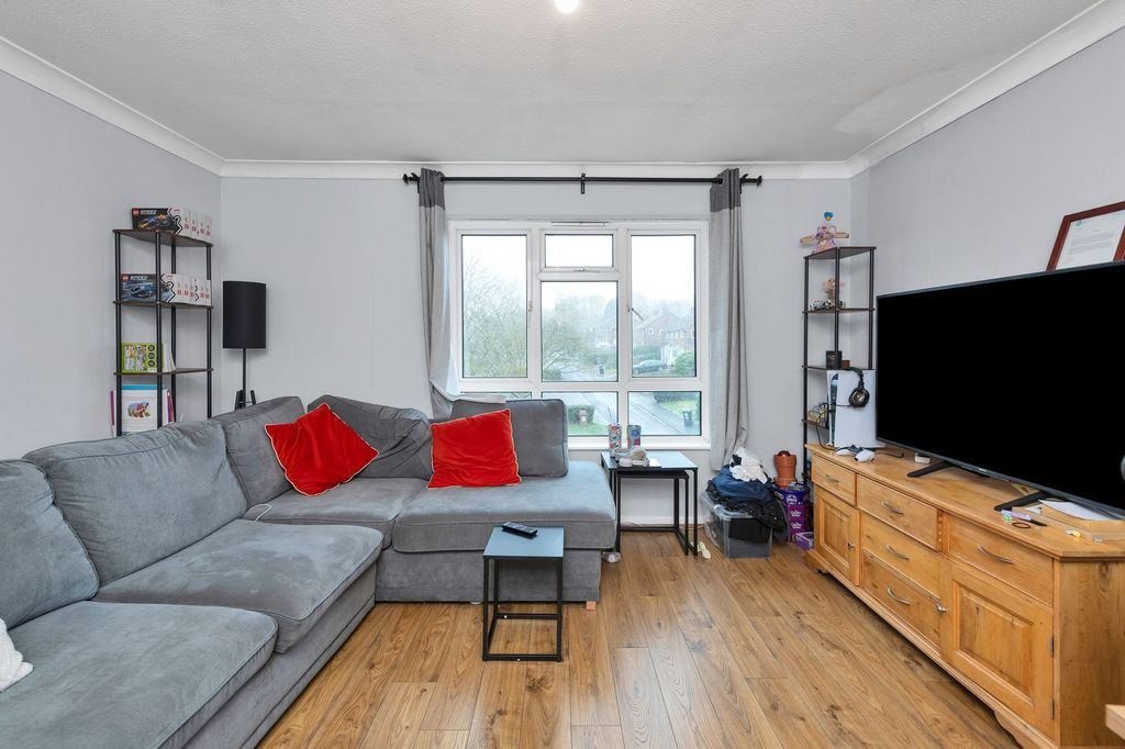 Property photo 3 of 9