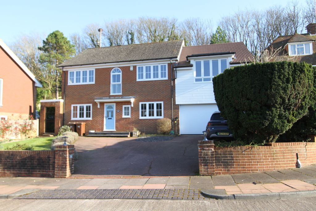 Property photo 2 of 33