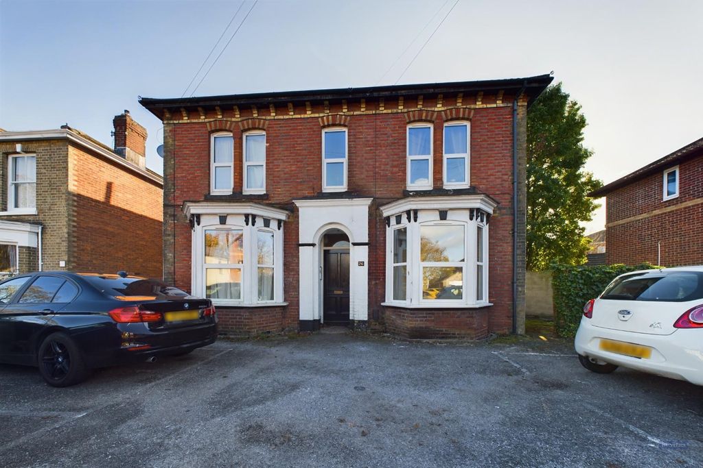 Property photo 1 of 8 Cam01745G0-Pr0046-Still014 (1).Jpg