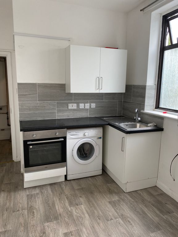 Property photo 3 of 4