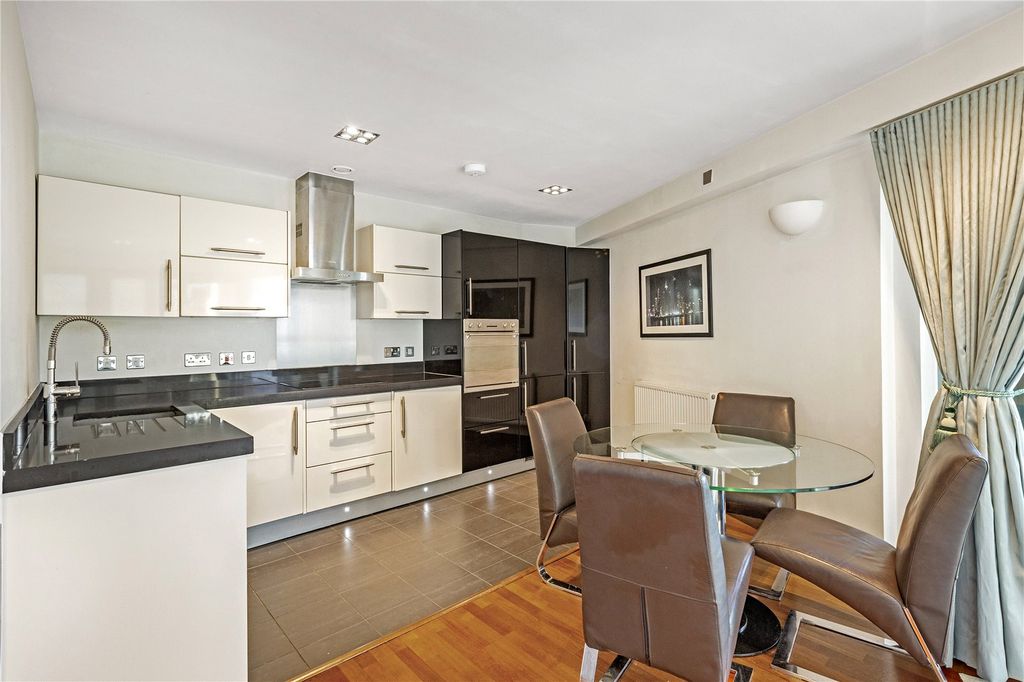 Property photo 3 of 14 Picture No. 04