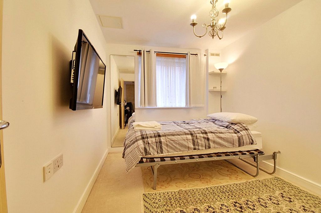 Property photo 2 of 12 Picture No. 22