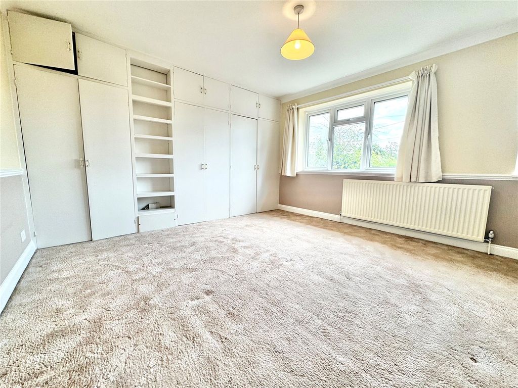 Property photo 3 of 15 Picture No. 17
