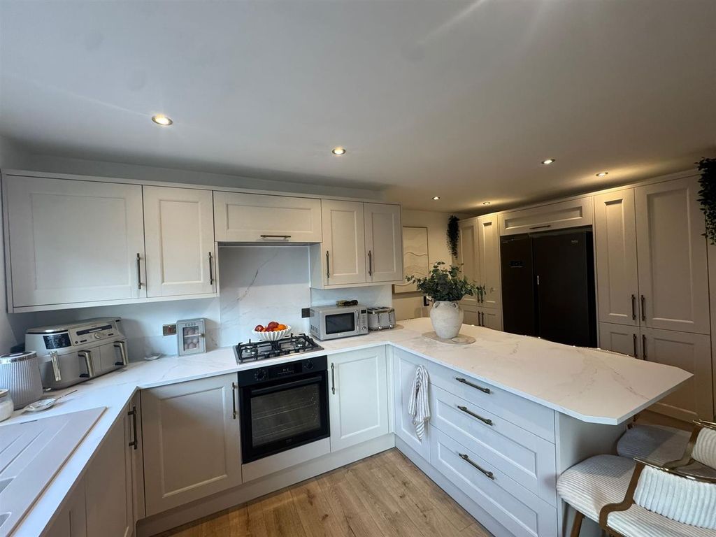 Property photo 3 of 26 Ef45A736-Ad7B-4392-8253-d2c50089Ecd5.Jpg