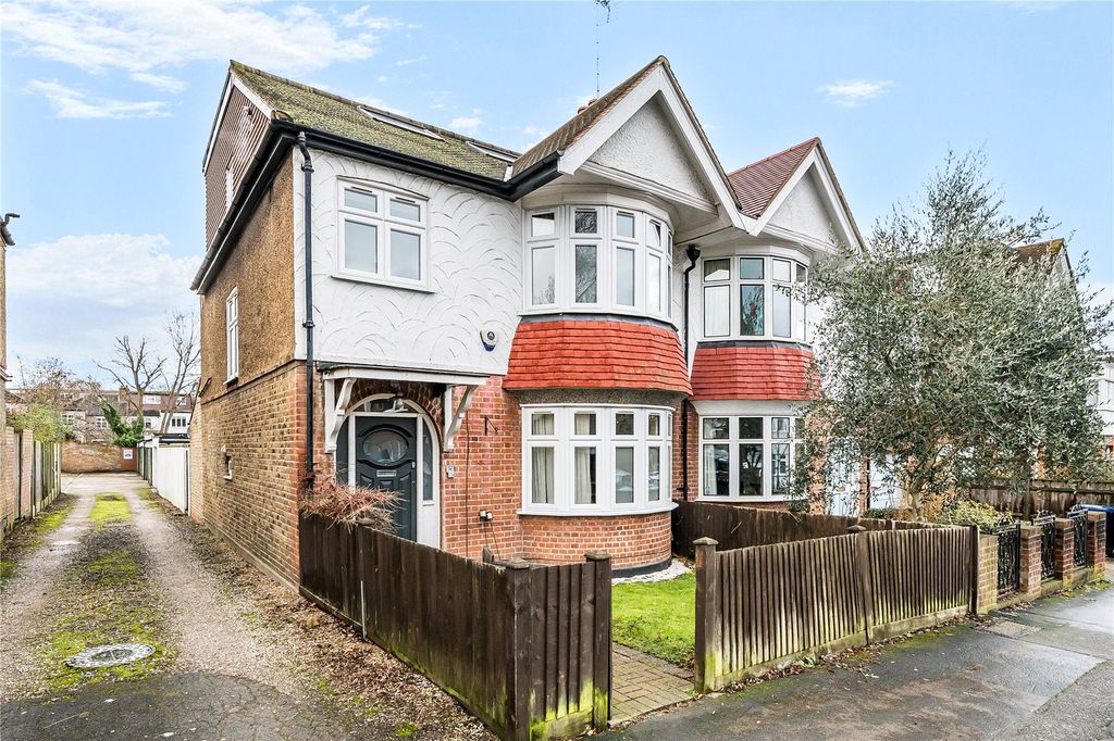 Property photo 2 of 16 Picture No. 14