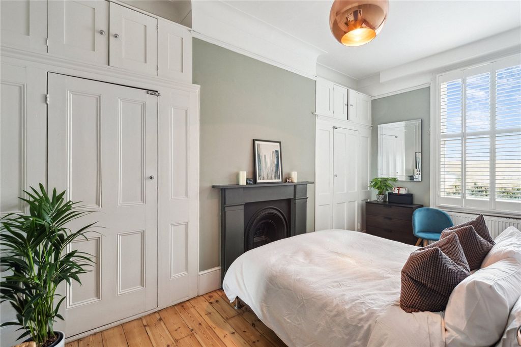 Property photo 2 of 7 Picture No. 15