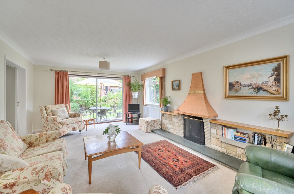 Property photo 2 of 15 1469698-14-6A1d9B...