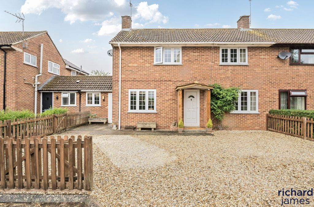 Property photo 1 of 13 B1c1F8A41F5B48Af94395B50B1Ea59Eb