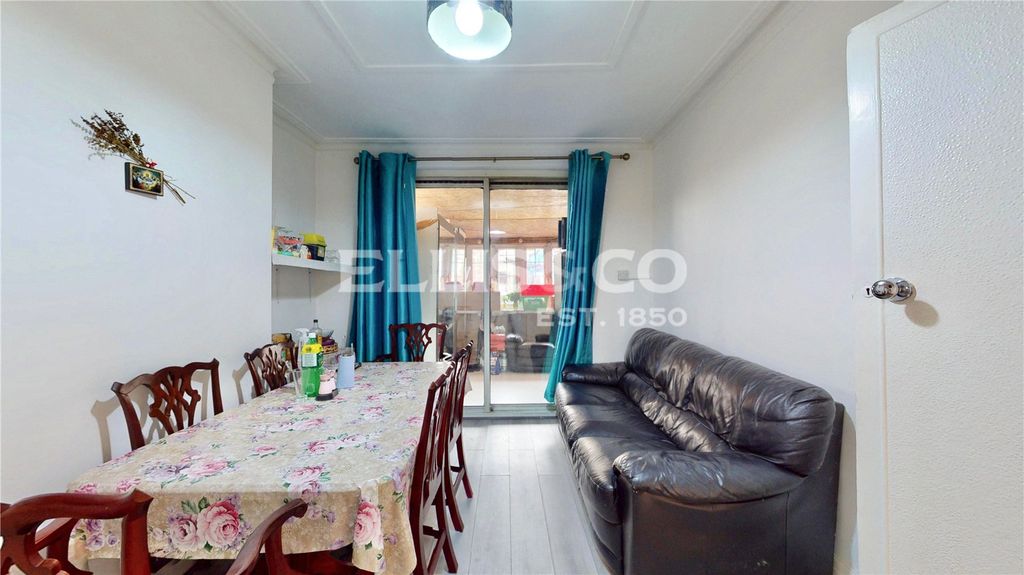 Property photo 3 of 17 Picture No. 20