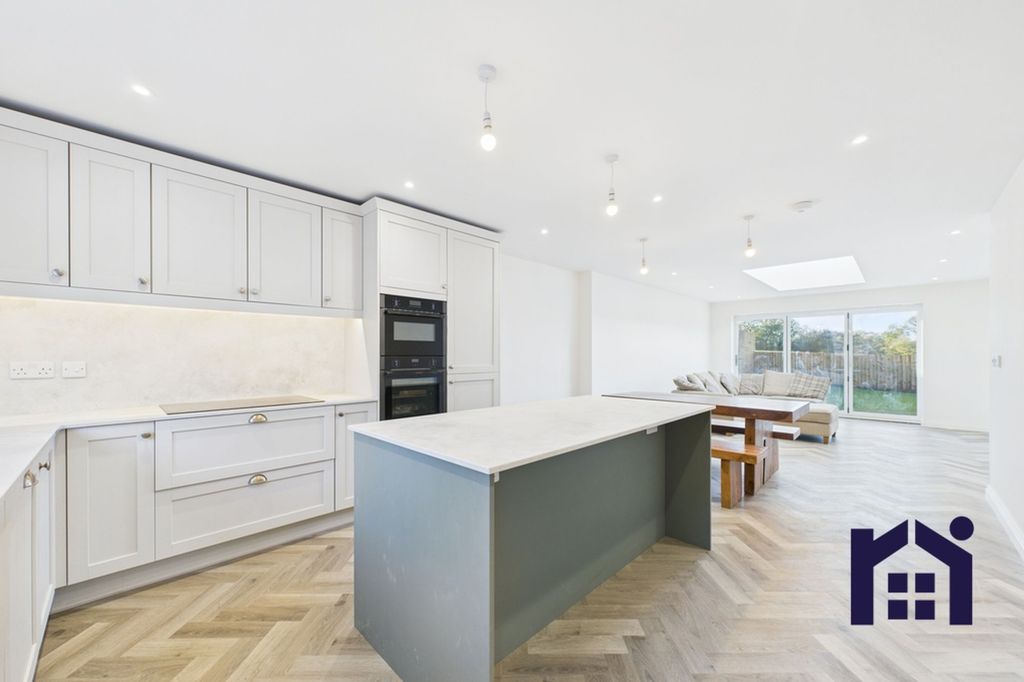 Property photo 2 of 26 Heart Of The Home