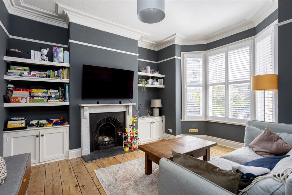 Property photo 2 of 30 4_Howard_Street_16.Jpg