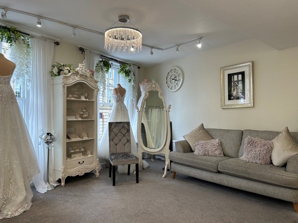 Property photo 3 of 7 Photo 4