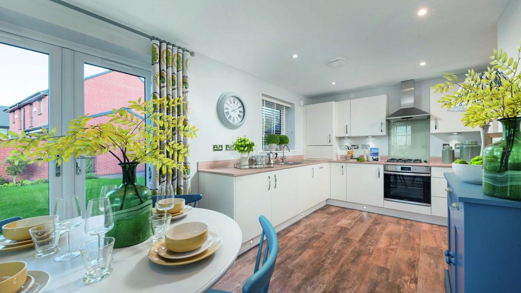 Property photo 3 of 5 Harcourt Kitchen.Jpg
